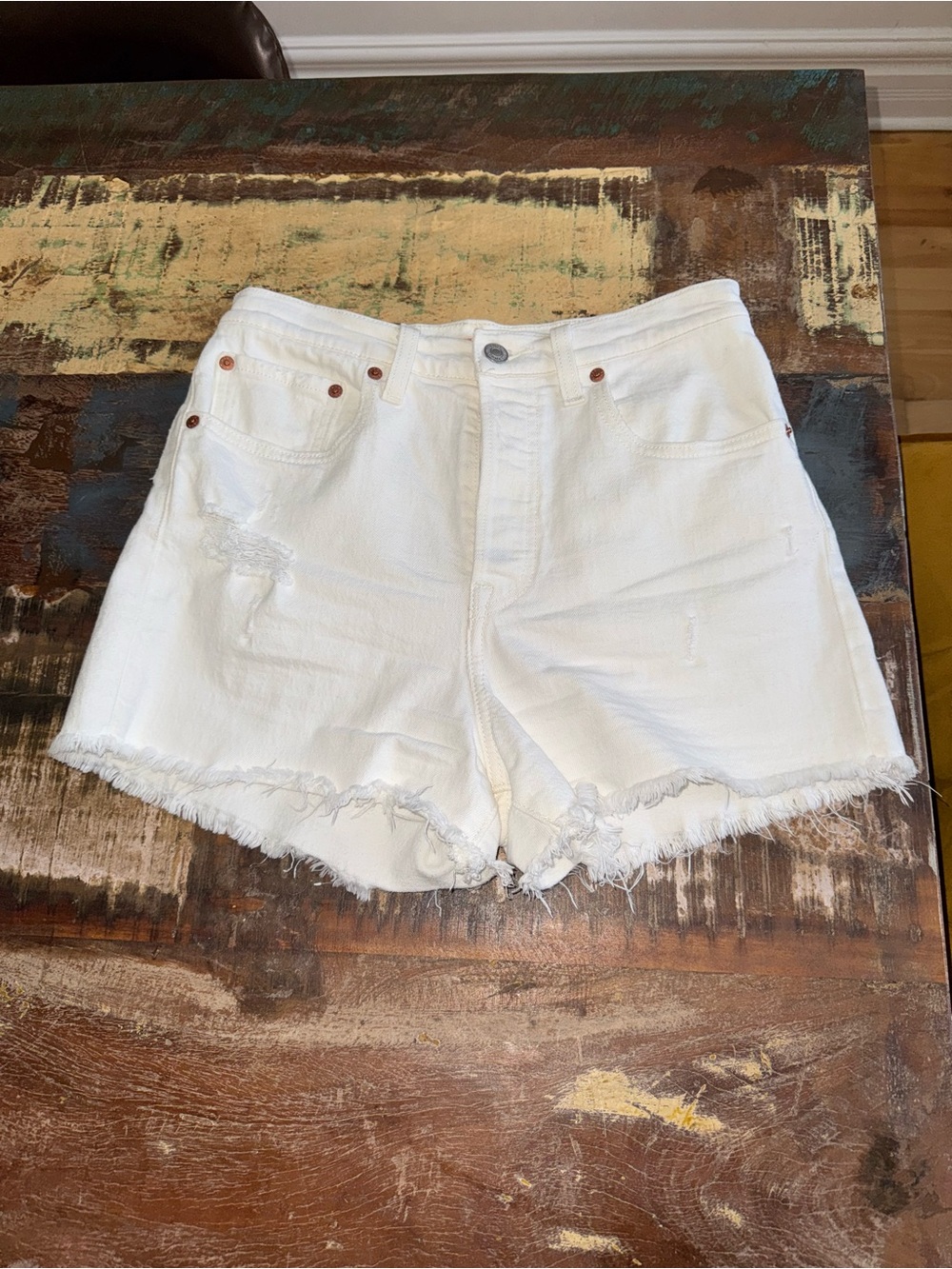 Women's vintage Levi's White Denim Shorts